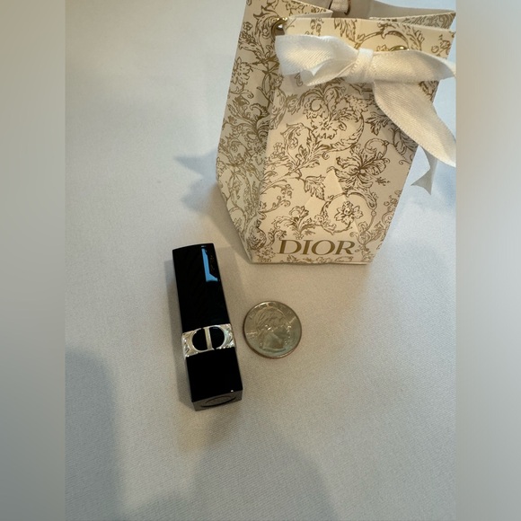 Dior Mini Lipstick - Picture 2 of 4